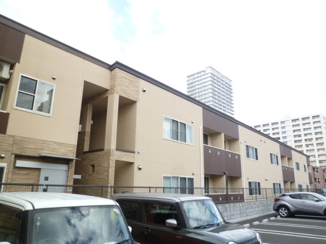 ローザハイム通町 東棟の外観写真
