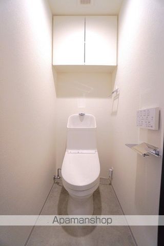 都営浅草線 宝町駅 徒歩3分 12階建 築3年のトイレ写真