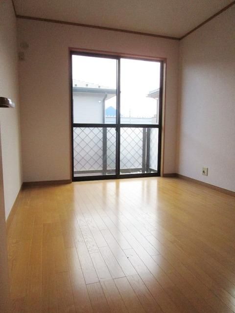 居室・リビング　★日当たり良好の２階のお部屋です★