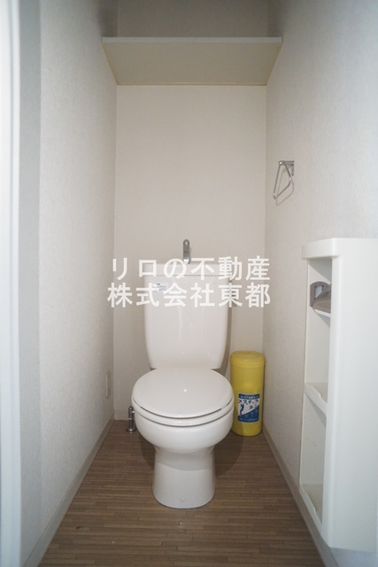 トイレ　白を基調とした空間で清潔感のあるトイレです♪