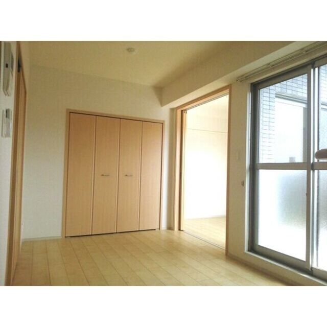 プリムローズ アヴェニューの居間写真