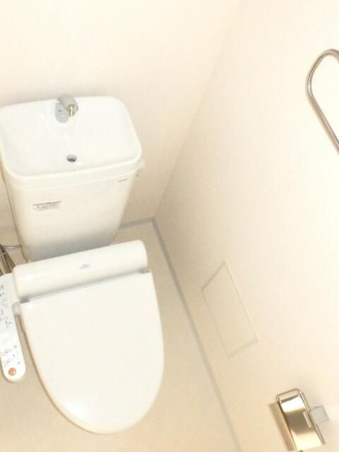 ＪＲ中央線 豊田駅 徒歩9分 8階建 築14年のトイレ写真