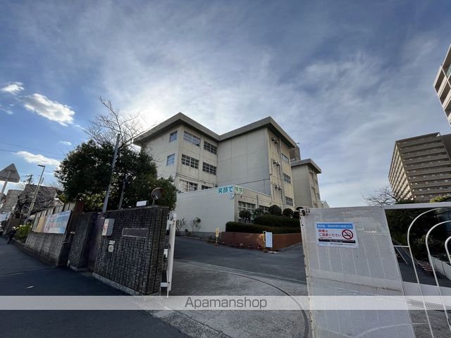 中学校　寝屋川市立中学校友呂岐中学校（中学校）まで1274m