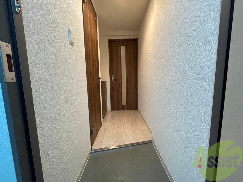 玄関　玄関の様子です。明るい印象ですね。気分もあがりそう。