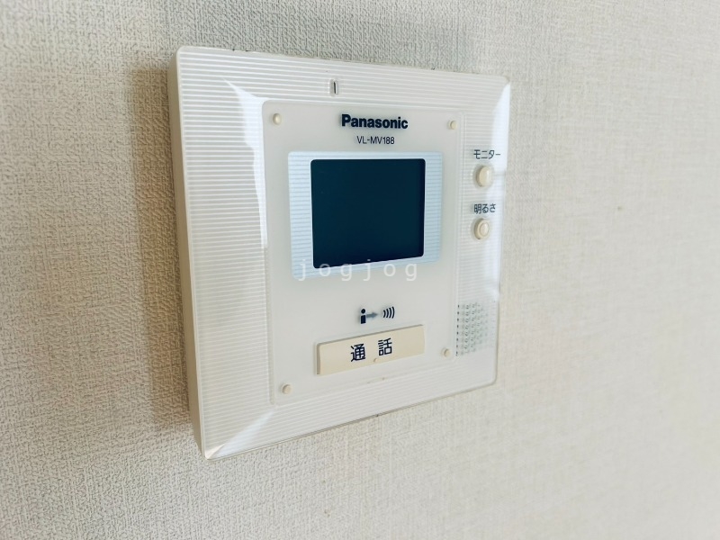 セキュリティ　モニター付きインターホンで来客確認も安心です！