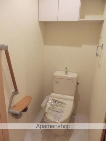 京王井の頭線 三鷹台駅 徒歩4分 2階建 築13年のトイレ写真