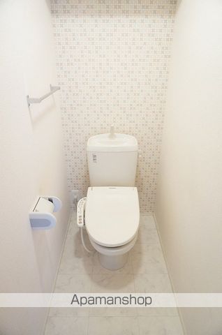金沢市 2階建 築17年のトイレ写真
