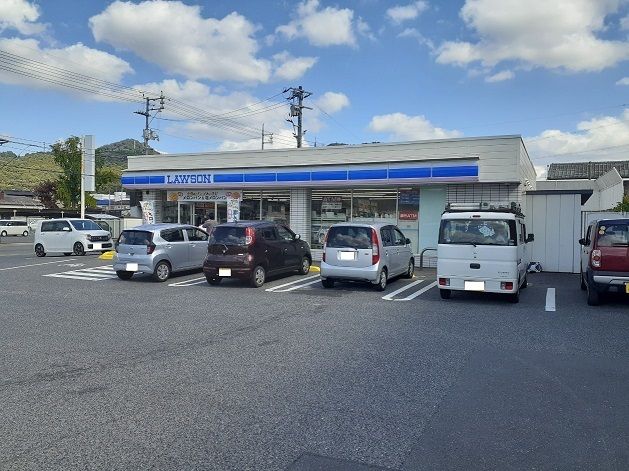 コンビニ　ローソン　矢掛本陣店（コンビニ）まで900m