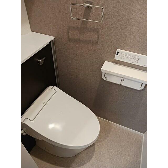 小田急線 祖師ケ谷大蔵駅 徒歩13分 2階建 築3年のトイレ写真