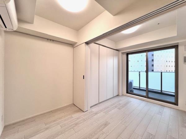 Brillia ist 大井町の居間写真