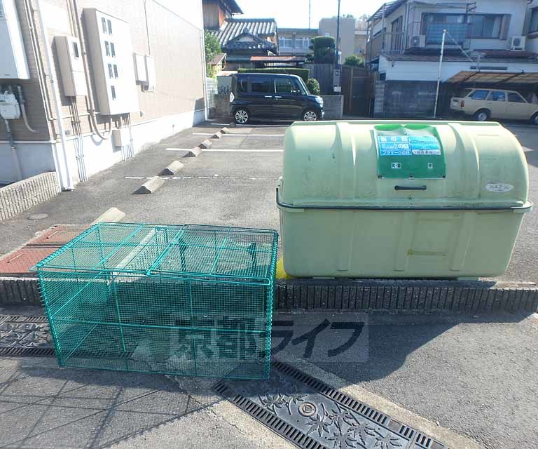 その他　ゴミ箱です。