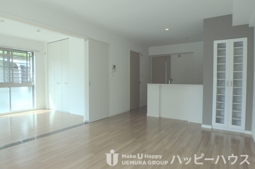 居室・リビング　同系統の別のお部屋になります。原状を優先します。