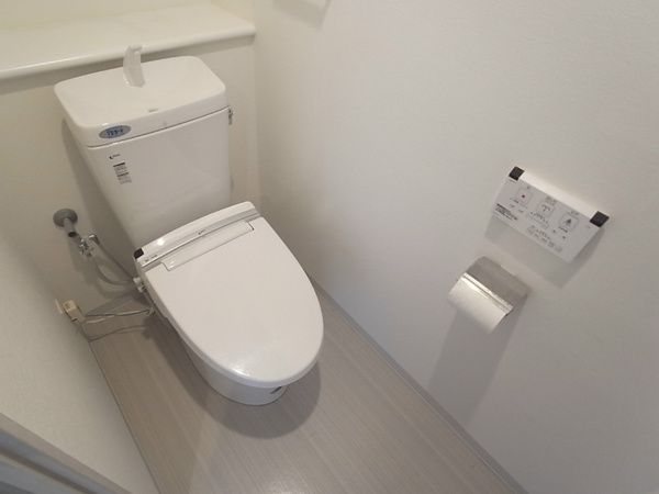 トイレ　別タイプ部屋　参考写真です