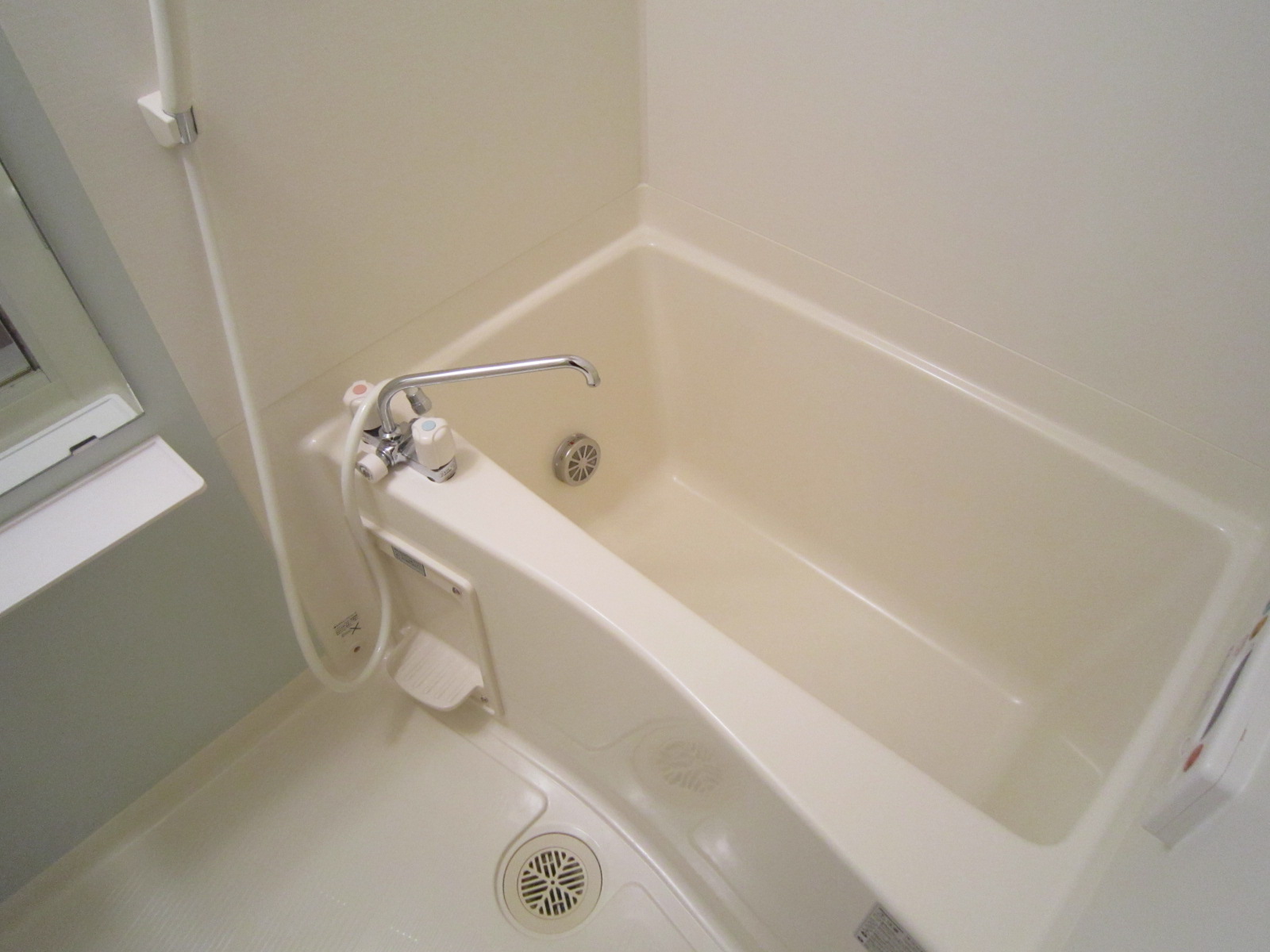 バス・シャワールーム　追焚機能付きバス