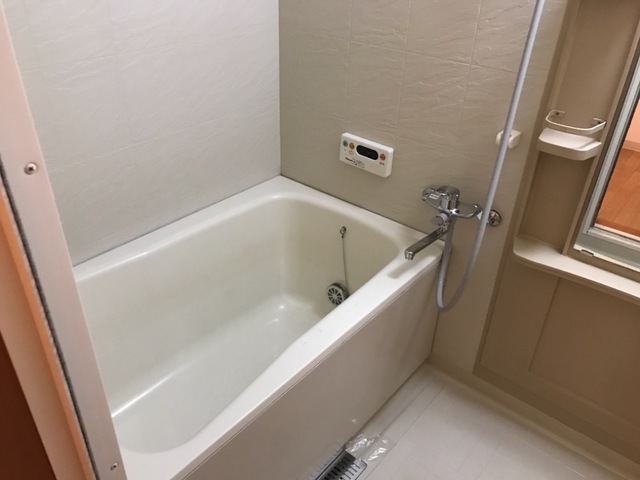 バス・シャワールーム　追い焚き・浴室乾燥機付きです！