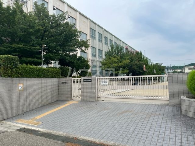 【名古屋市名東区勢子坊のアパートの中学校】