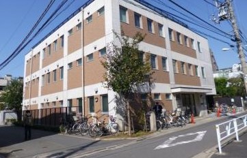 図書館　渋谷区立西原図書館（図書館）まで665m
