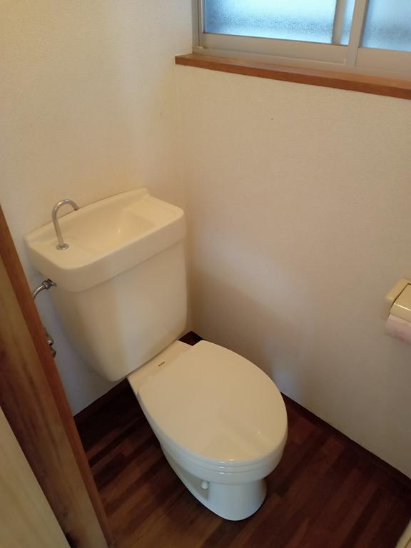 アルカディア貸家のトイレ写真