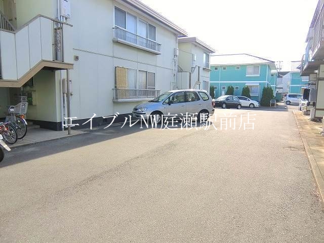 駐車場　駐車場