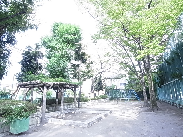 【第二小川荘の公園】