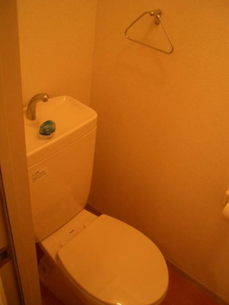 トイレ　バストイレ別