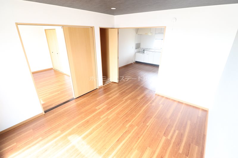 居室・リビング　13帖のリビングです♪