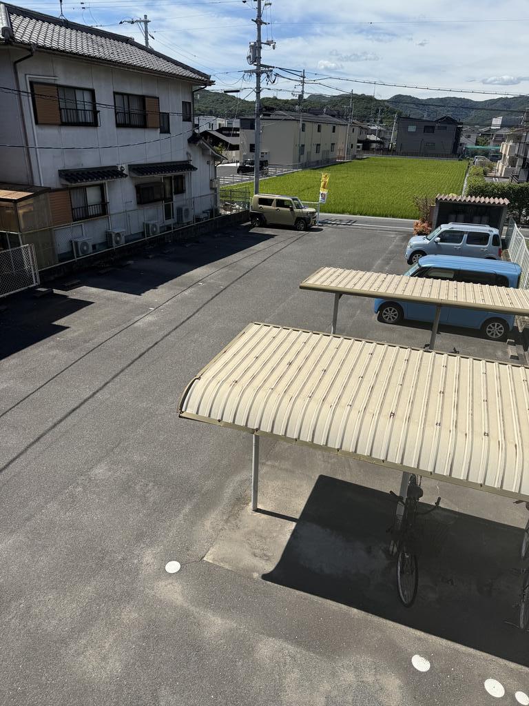 駐車場　駐輪場も備えた駐車場