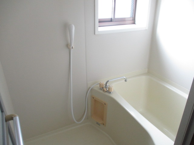 バス・シャワールーム　家計に優しい都市ガス給湯♪