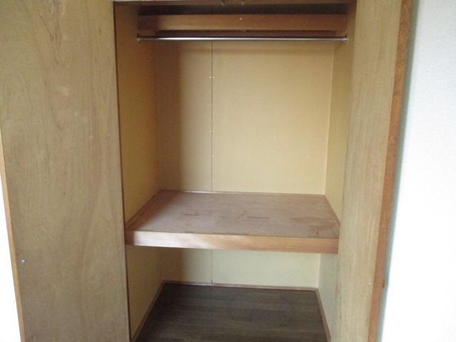 収納　各居室に収納あり。