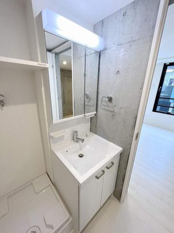 洗面設備　※参考写真