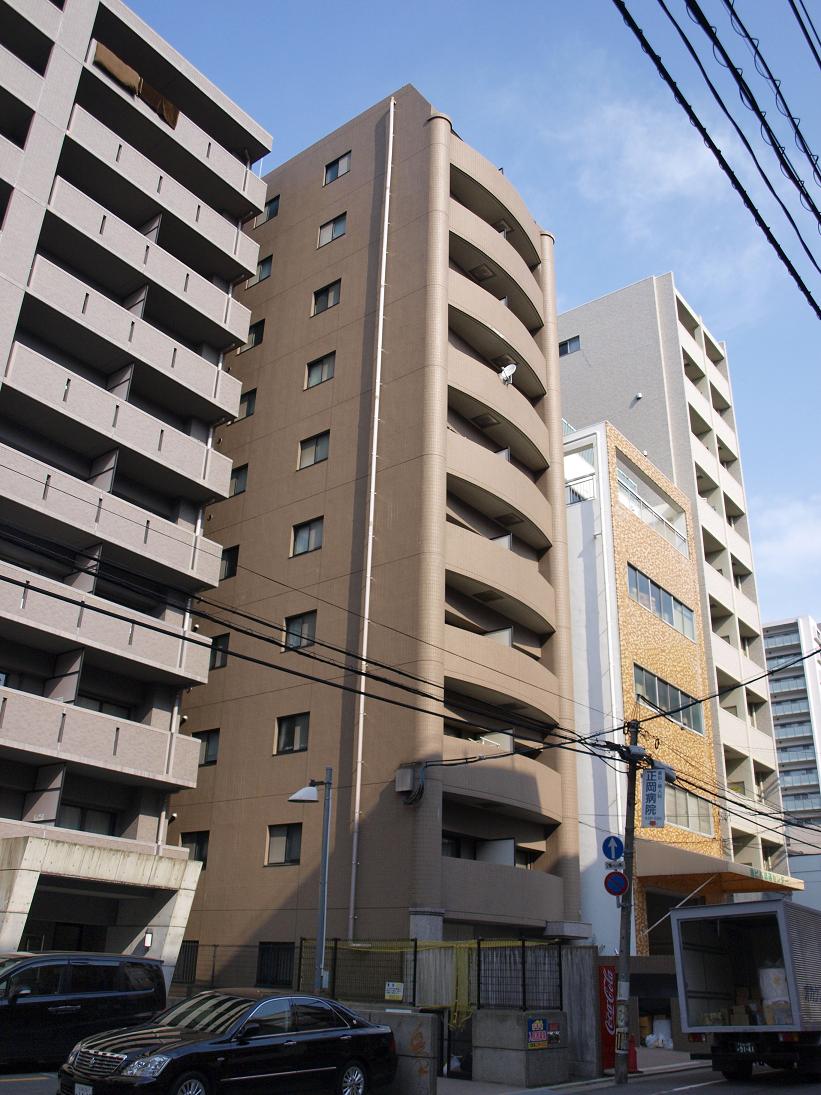 広島市中区十日市町のマンションの建物外観