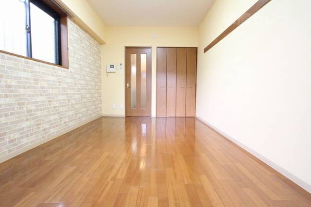 その他部屋・スペース　快適な住空間で暮らせます　※１０１号の写真です