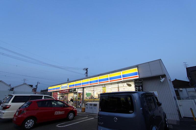 コンビニ　ミニストップ名古屋猪之越町店（コンビニ）まで320m