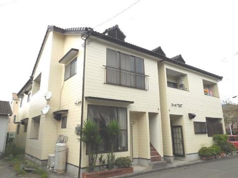 宇和島市中央町のアパートの建物外観