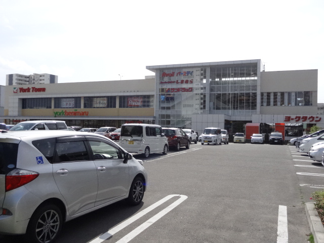 スーパー　ヨークタウンあすと長町（スーパー）まで530m