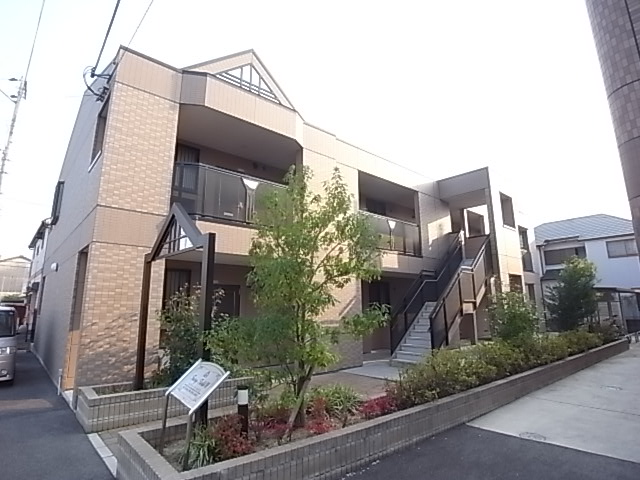 加古川市加古川町大野のアパートの建物外観
