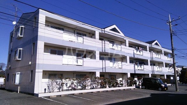 茅ヶ崎市香川のマンションの建物外観