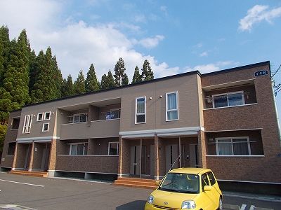 函館市戸倉町のアパートの建物外観