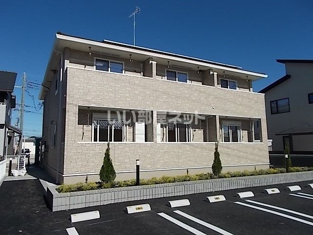 真岡市長田のアパートの建物外観