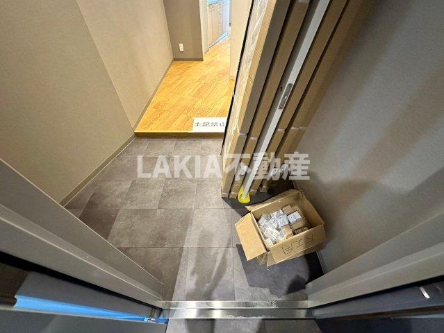 【リブウッド大阪城の玄関】