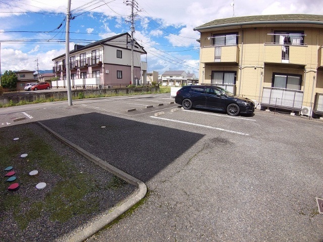 【サニーコート井川城の駐車場】