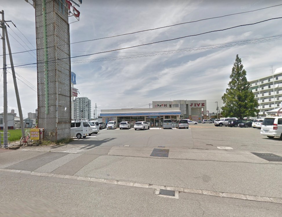 コンビニ　ローソン徳島インター南店（コンビニ）まで722m