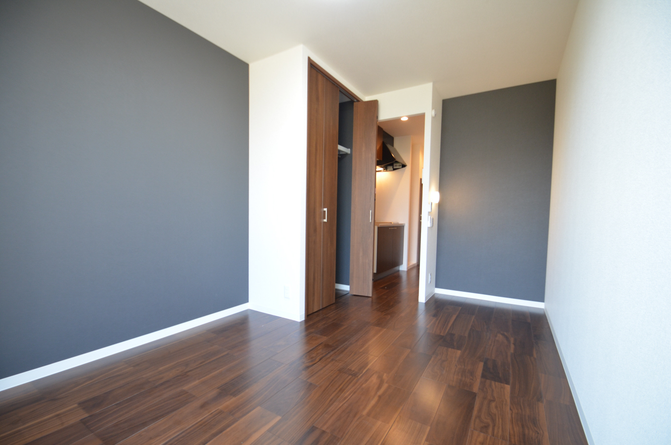 居室・リビング　６．１帖の洋室