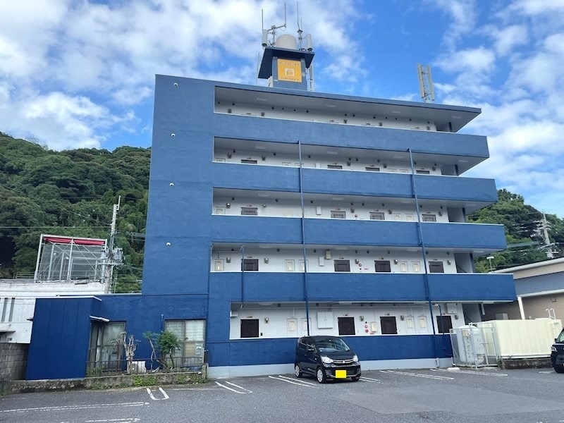 【鹿児島市田上のマンションの建物外観】