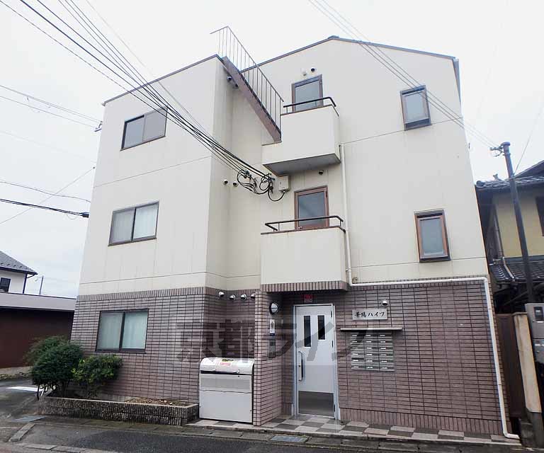 京都市北区大宮田尻町のマンションの建物外観