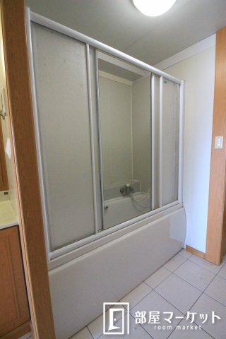 【ｉ ｒｏｏｍ大林町のバス・シャワールーム】