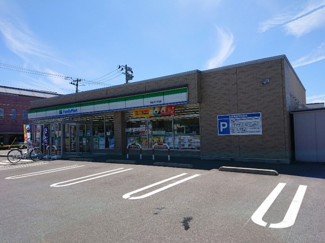 コンビニ　ファミリーマート 青森アピオ前店（コンビニ）まで277m