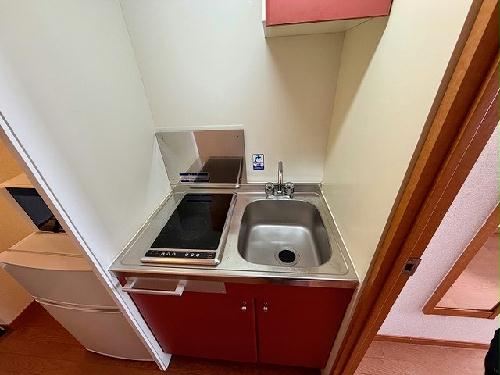 キッチン　設備・仕様は号室により異なる為、現状を優先いたします。