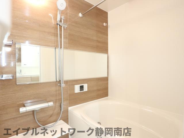 バス・シャワールーム　きれいなお風呂です