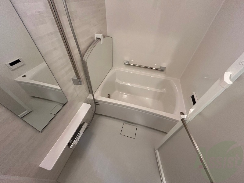 バス・シャワールーム　お風呂になります。一日の疲れを癒してくださいね。